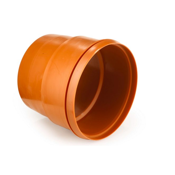 Base inlet-outlet socket adapter 